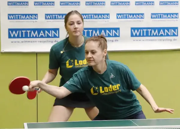 Bild von zwei Frauen bei der Damen Regionalliga Süd